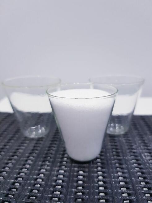 Zestaw starych stożkowych kieliszków vintage