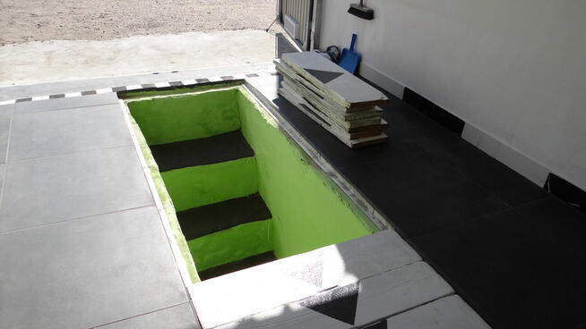 Garaż z kanałem po kapitalnym remoncie sprzedam .