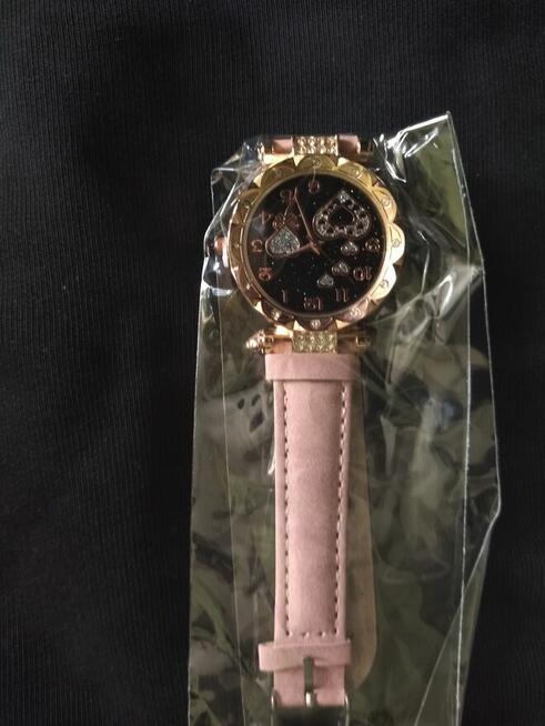 Zegarek damski nowy różowy.