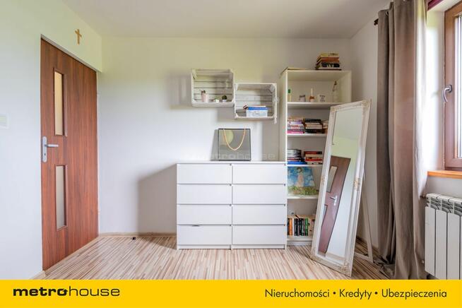 Sople, dom w pięknej okolicy nad jeziorem.