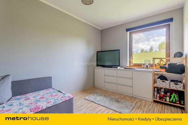 Sople, dom w pięknej okolicy nad jeziorem.