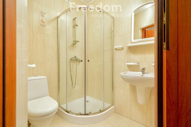 Pensjonat 80 miejsc noclegowych 300 m od morza.