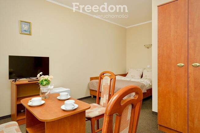 Pensjonat 80 miejsc noclegowych 300 m od morza.