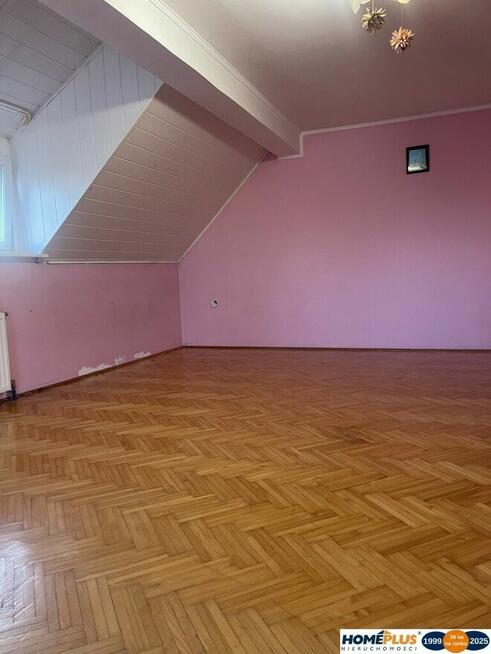 Przestronny dom 300 m², 9 pokoi, działka 800 m²