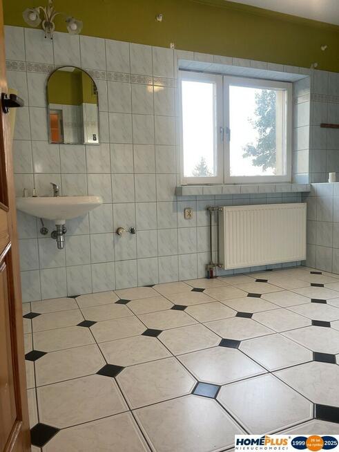 Przestronny dom 300 m², 9 pokoi, działka 800 m²