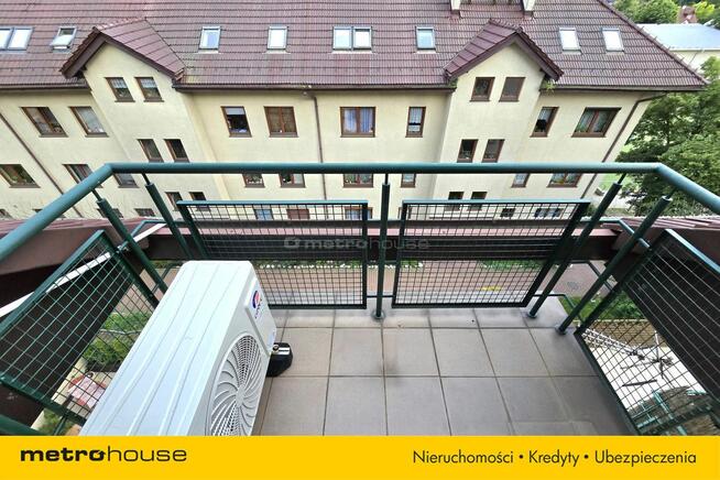 Dwupoziomowe, widokowe mieszkanie