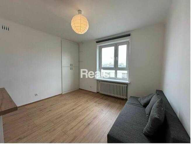 Kawalerka na Górny Mokotowie w kamienicy.