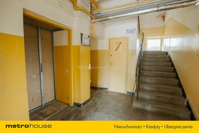 Obiekt biurowo-produkcyjny 930 m² ,działka 4561 m²