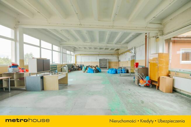 Obiekt biurowo-produkcyjny 930 m² ,działka 4561 m²
