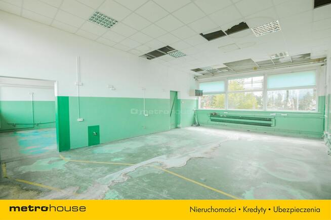 Obiekt biurowo-produkcyjny 930 m² ,działka 4561 m²