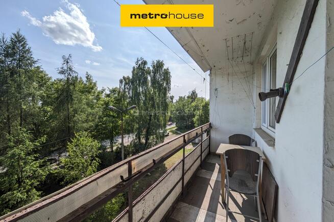Małe dwupokojowe mieszkanie CO + duży balkon!