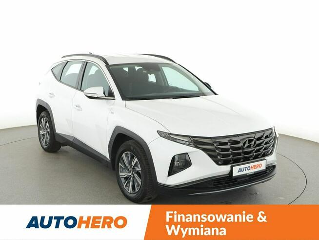 Hyundai Tucson mHEV klima auto kamera i czujniki parkowania virtual cocpit