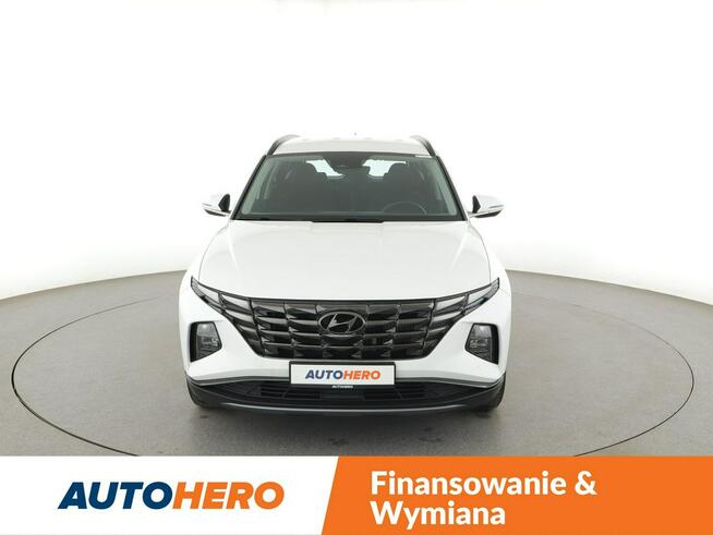 Hyundai Tucson mHEV klima auto kamera i czujniki parkowania virtual cocpit