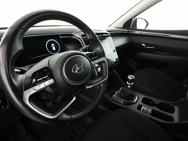 Hyundai Tucson mHEV klima auto kamera i czujniki parkowania virtual cocpit