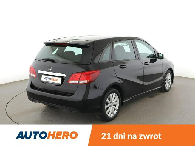 Mercedes B 180 navi czujniki parkowania klimatyzacja grzane fotele