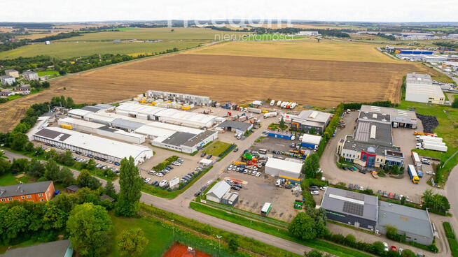 Plac, hala magazynowa, pom. soc.-biur. w Rusocinie