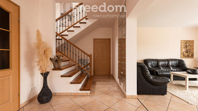 Dom gotowy do wprowadzenia – 10 arów zieleni