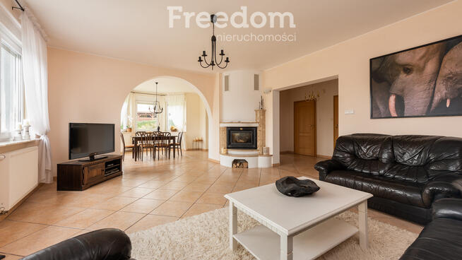 Dom gotowy do wprowadzenia – 10 arów zieleni