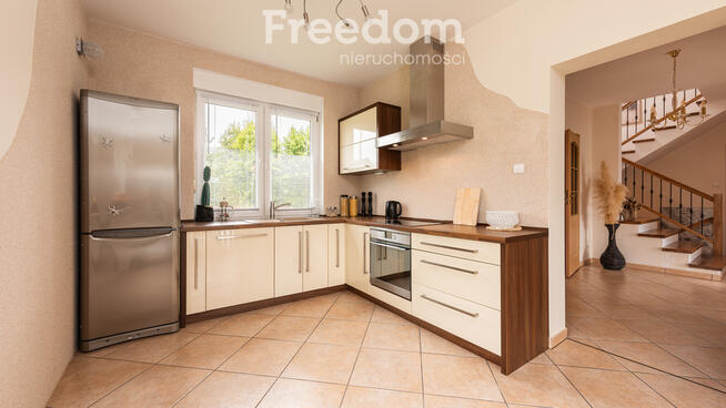 Dom gotowy do wprowadzenia – 10 arów zieleni