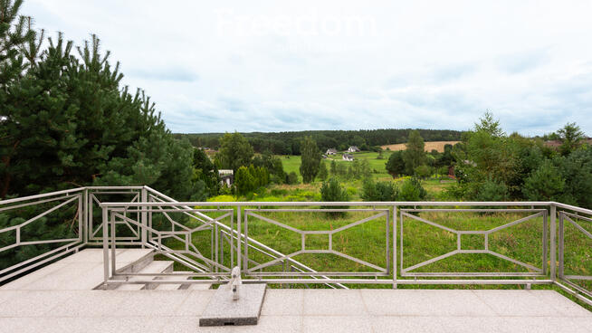 Dom gotowy do wprowadzenia – 10 arów zieleni