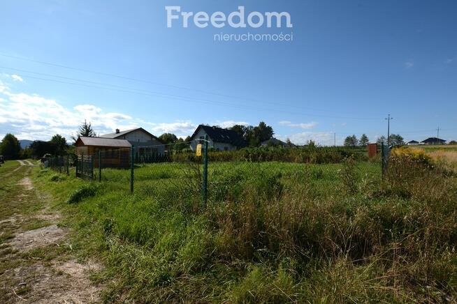 Ogrodzona działka z mediami