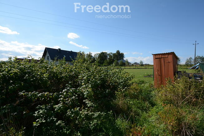 Ogrodzona działka z mediami