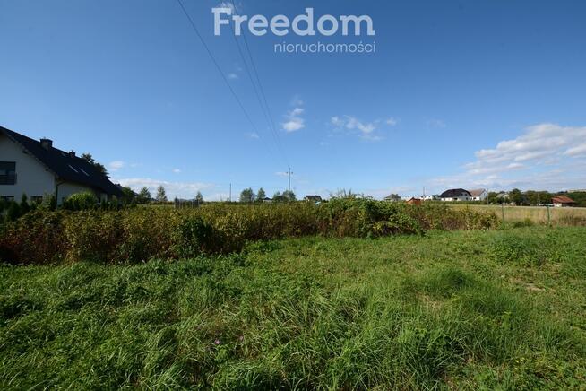 Ogrodzona działka z mediami