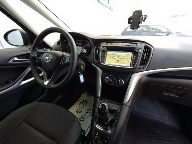 Opel Zafira FL, 7-os, tempomat, 6-biegów, nawigacja, parktronik, kamera, zarejestr