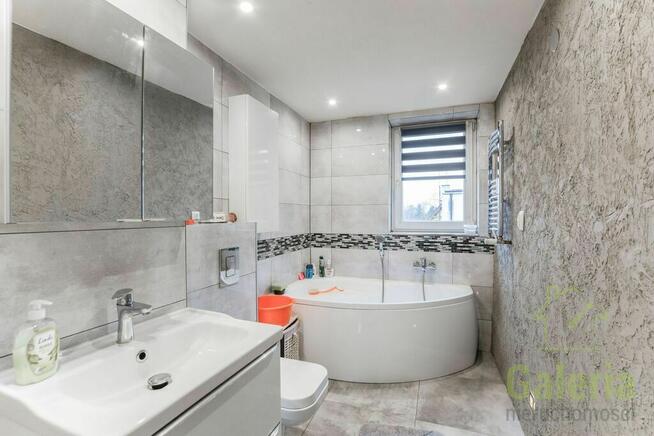 Pyrzyce, bliźniak w cichej i spokojnej okolicy.