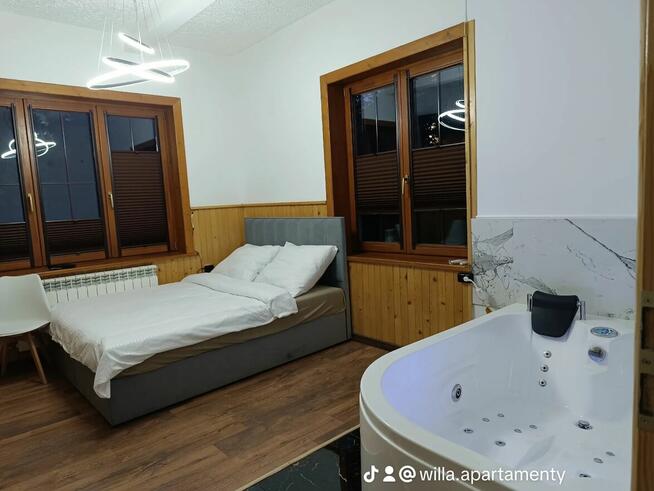 Apartament Jacuzzi z Wanną z hydromasażem