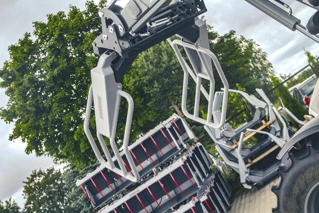 Chwytak do bel balotów sianokiszonki słomy