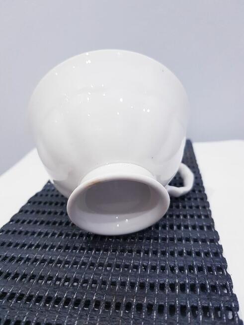 Stara porcelanowa filiżanka