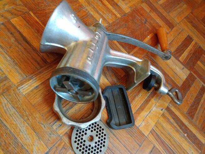 Sprzedam maszynkę do miesa