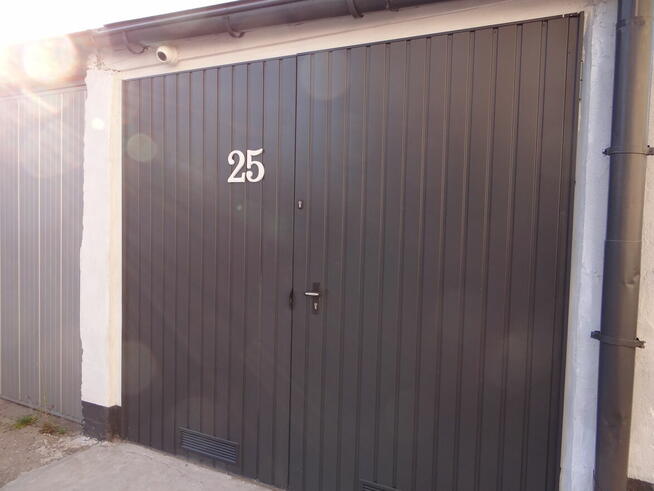 Garaż z kanałem po kapitalnym remoncie sprzedam .