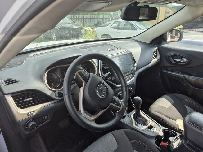 Jeep cherokee KL 2.4 benzyna