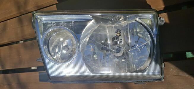 Lampy przednie Nissan Terrano