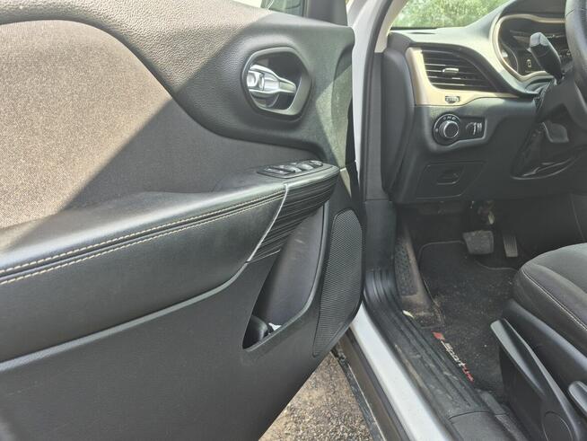 Jeep cherokee KL 2.4 benzyna