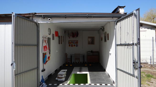 Garaż z kanałem po kapitalnym remoncie sprzedam .