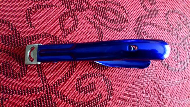 Gilotyna do tipsów oraz wiertło do otworów w tipsach