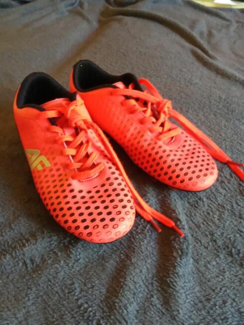 Sprzedam korki chlopiece