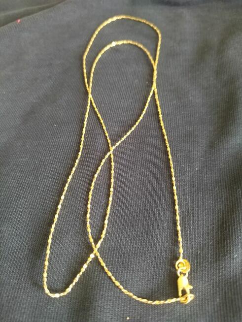 Łańcuszek damski złoty.