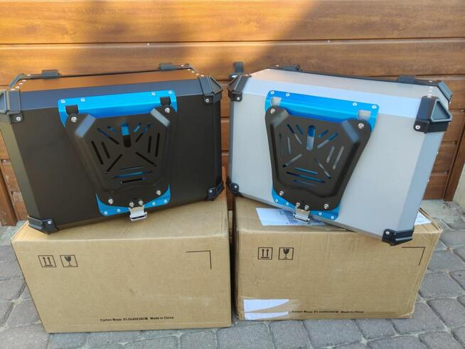 Aluminiowy Kufer motocyklowy centralny 65L na DWA kaski + PŁ