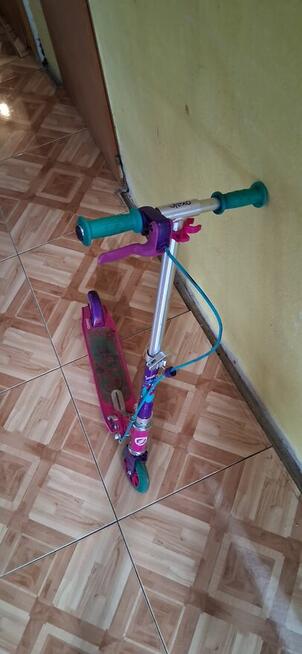 Hulajnoga UŻYWANA Mała Różowa Dla Dziewczynki