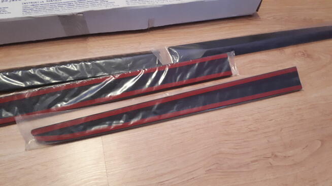 Listwy do auta uniwersalne zewnętrznie