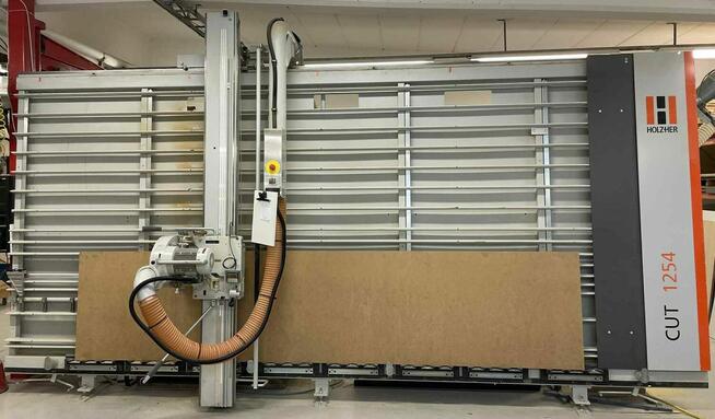 Holz-Her UT1254 - pionowa pila formatowa