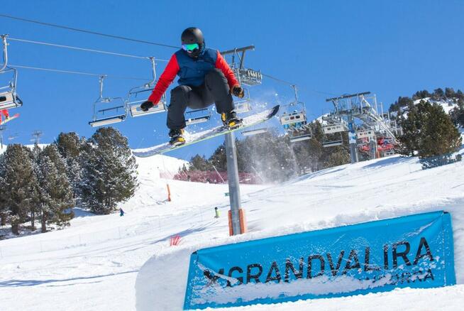 ANDORA FREE SKI od 4910 zł !!samolot hotel 4* hb 300 km tras