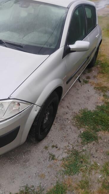 Syndyk sprzeda samochód osobowy marki Renault Megane