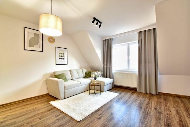 * Kawalerka po remoncie w centrum Olecka z windą *