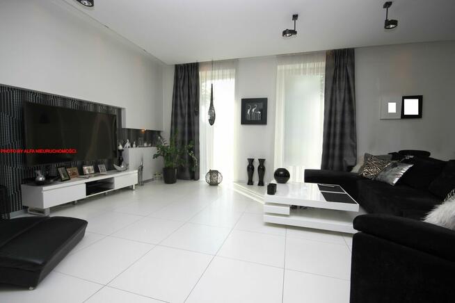 Dom Świdnica, Cicha okolica