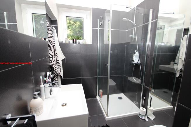 Dom Świdnica, Cicha okolica